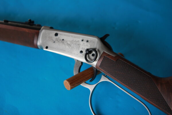 Unterhebelrepetierbüchse Winchester Commemorative JOHN WAYNE, Kaliber 32-40